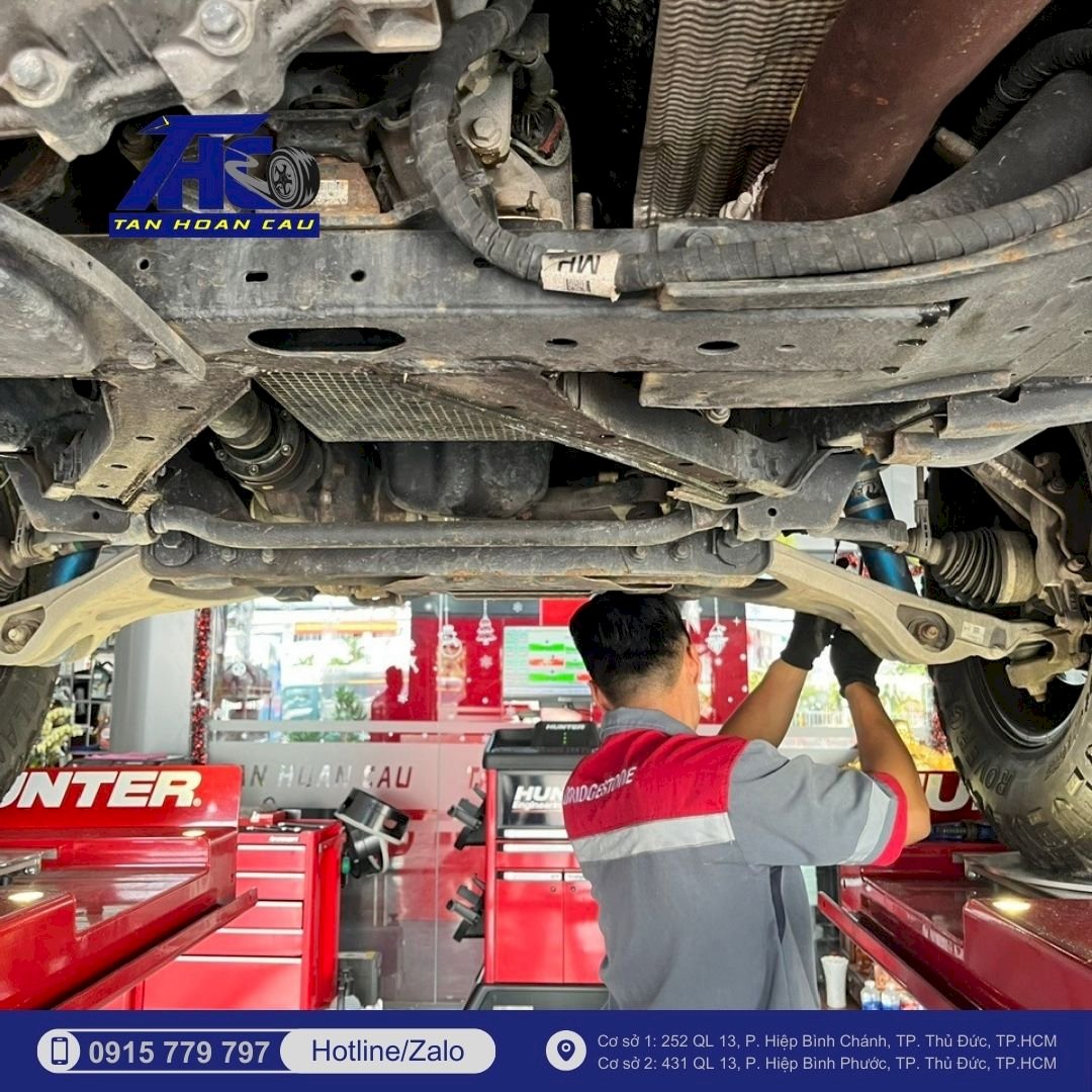 Phủ gầm xe SUV 5 chỗ gói cao cấp bảo hành 2 năm - THC461