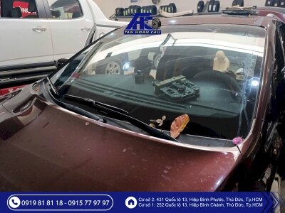 Gạt mưa & kính lái ô tô, nhỏ nhưng quan trọng: Bao lâu nên thay để lái xe an toàn trong mùa mưa?
