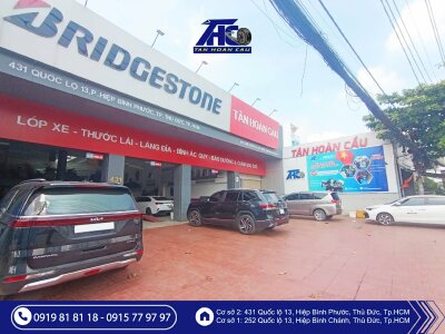 Cuối năm – Thời điểm vàng chủ xe ô tô đến thay lốp và kiểm tra hệ thống dàn gầm nhiều nhất trong năm Tại Ô Tô Tân Hoàn Cầu