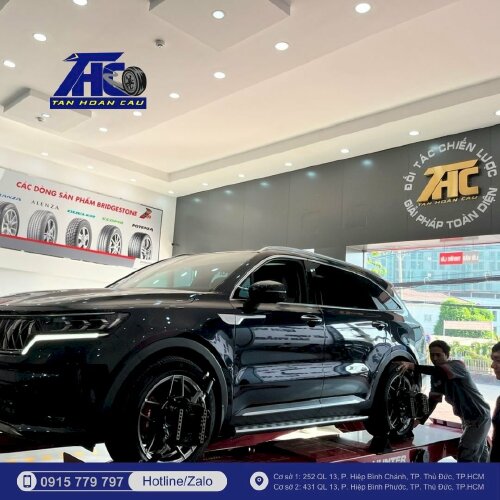 Cân chỉnh thước lái độ chụm bánh xe Maybach, Rolls-Royce, Land Rover Range Rover, Maserati công nghệ 3D máy Hunter - THC523