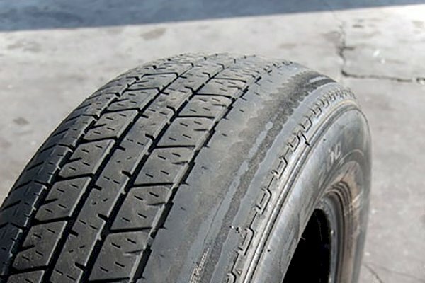 Lốp xe mòn do hệ thống thước lài gặp sự cố