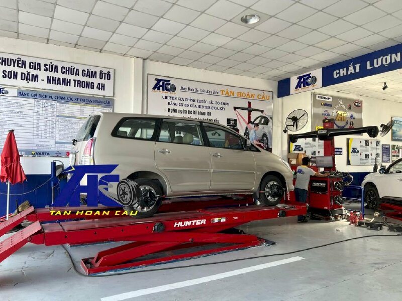 Thước lái sau khi sửa chữa được cân chỉnh bằng công nghệ USA với máy cân chỉnh Hunter