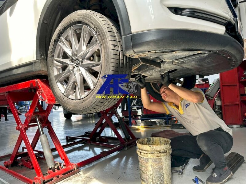 Tìm và sửa chữa lỗi thước lái bởi các kỹ thuật viên chuyên nghiệp của Ô tô Tân Hoàn Cầu