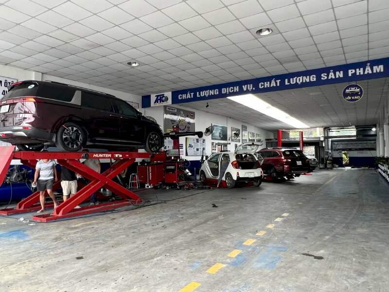 Thay lốp ô tô cập nhật kinh nghiệm về một số điều cần tránh từ chuyên gia lốp tải Ô Tô Tân Hoàn Cầu Since 1996