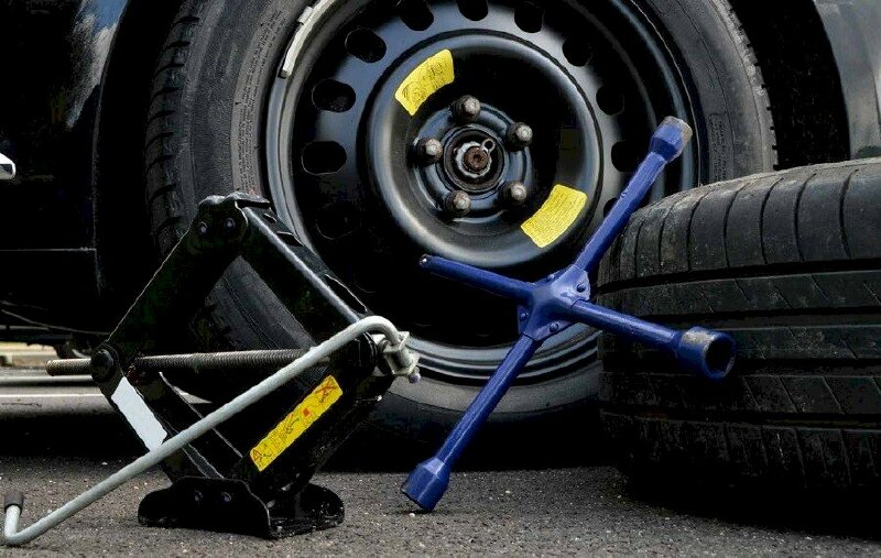 Lốp dự phòng (lốp sơ cua) được sử dụng như thế nào?