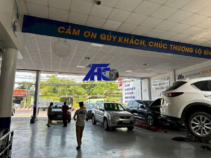 Nơi phủ gầm ô tô uy tín có bảo hành cho khách hàng