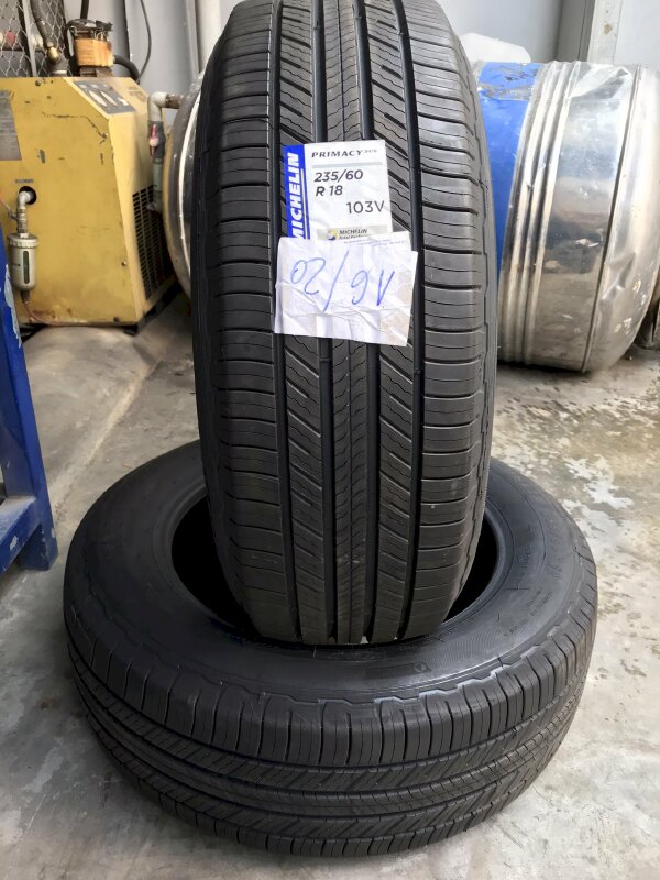 Bơm lốp xe ô tô