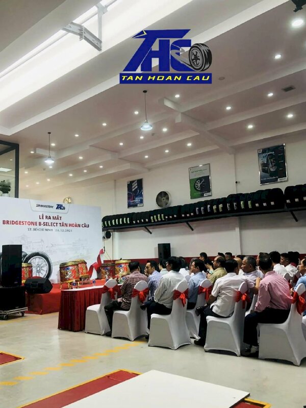 Có nên dán phim cách nhiệt ô tô ?