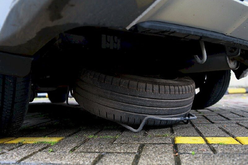 Nguyên tắc thay lốp xe ô tô - Tân Hoàn Cầu