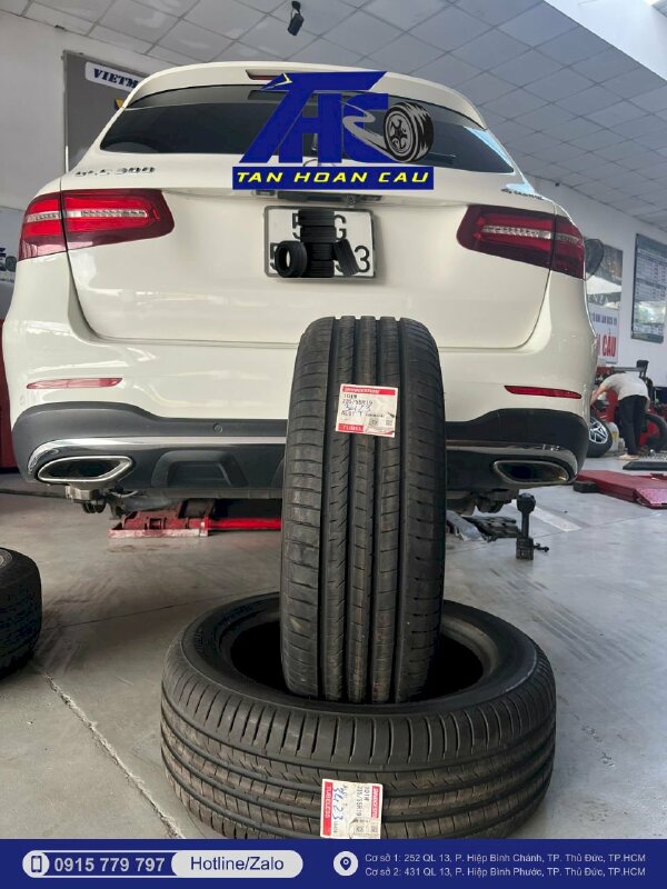 Thay lốp xe Mercedes Bridgestone Alenza AL01 235/55R19 101W tại Ô Tô Tân Hoàn Cầu