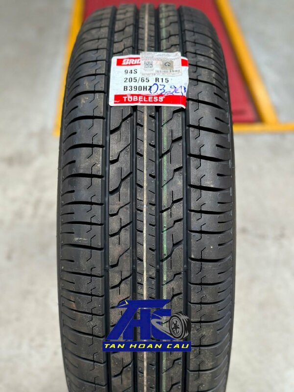 Lốp Bridgestone B-Series B390 205/65R15 094S - THC03