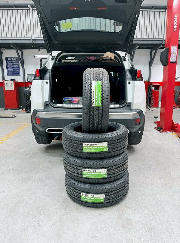 Thay lốp xe ô tô, khi nào cần thay lốp xe ô tô?