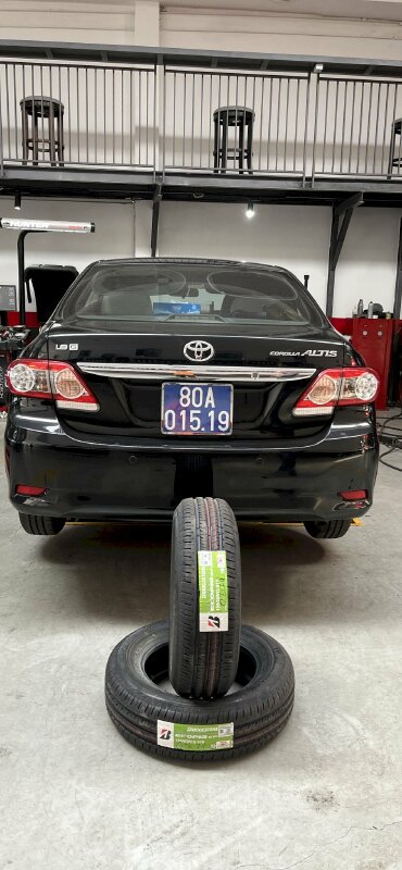 Thay vỏ xe bao nhiêu tiền - Ô tô Tân Hoàn Cầu