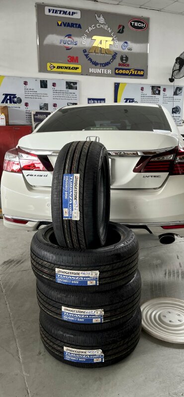 Ô Tô Tân Hoàn Cầu Since 1996 Garage Ô Tô Thủ Đức Dịch Vụ Bảo Dưỡng Ô Tô Chuyên Nghiệp Luôn sử dụng sản phẩm chính hãng tốt nhất