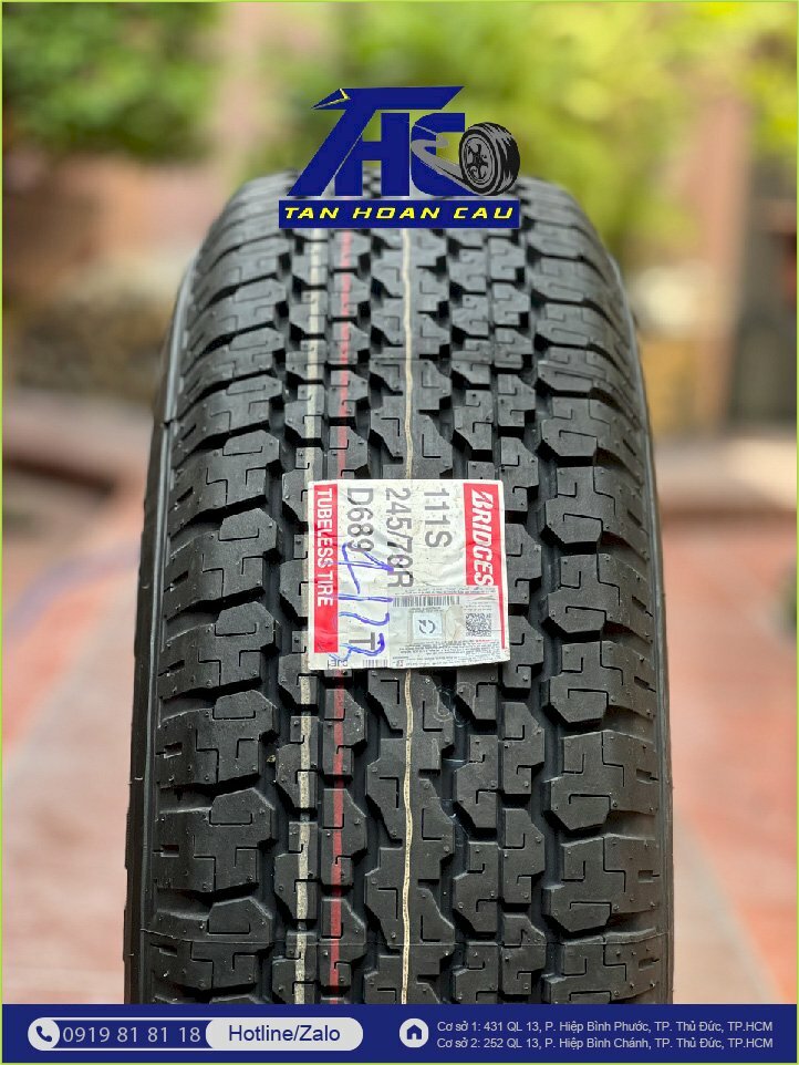 Lốp Bridgestone Dueler H/T D689 245/70R16 111S - THC98